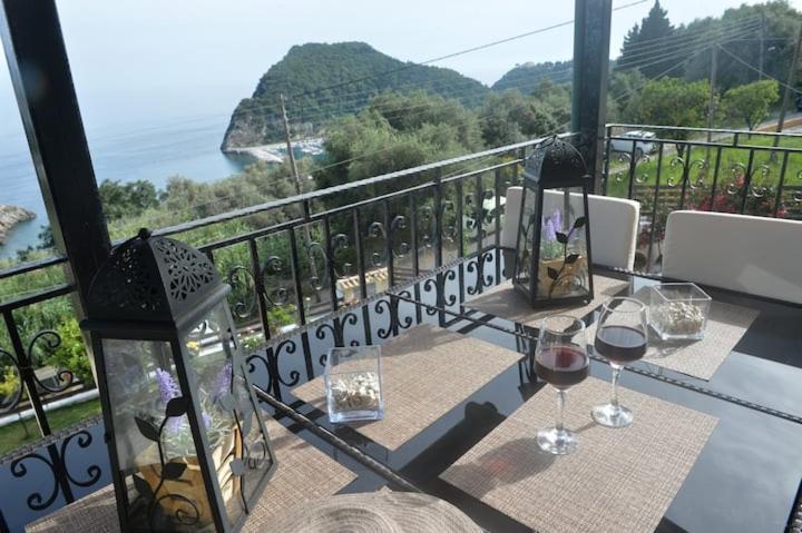 Angela Panorama Villa ปาเลโอกัสไตรซา ภายนอก รูปภาพ