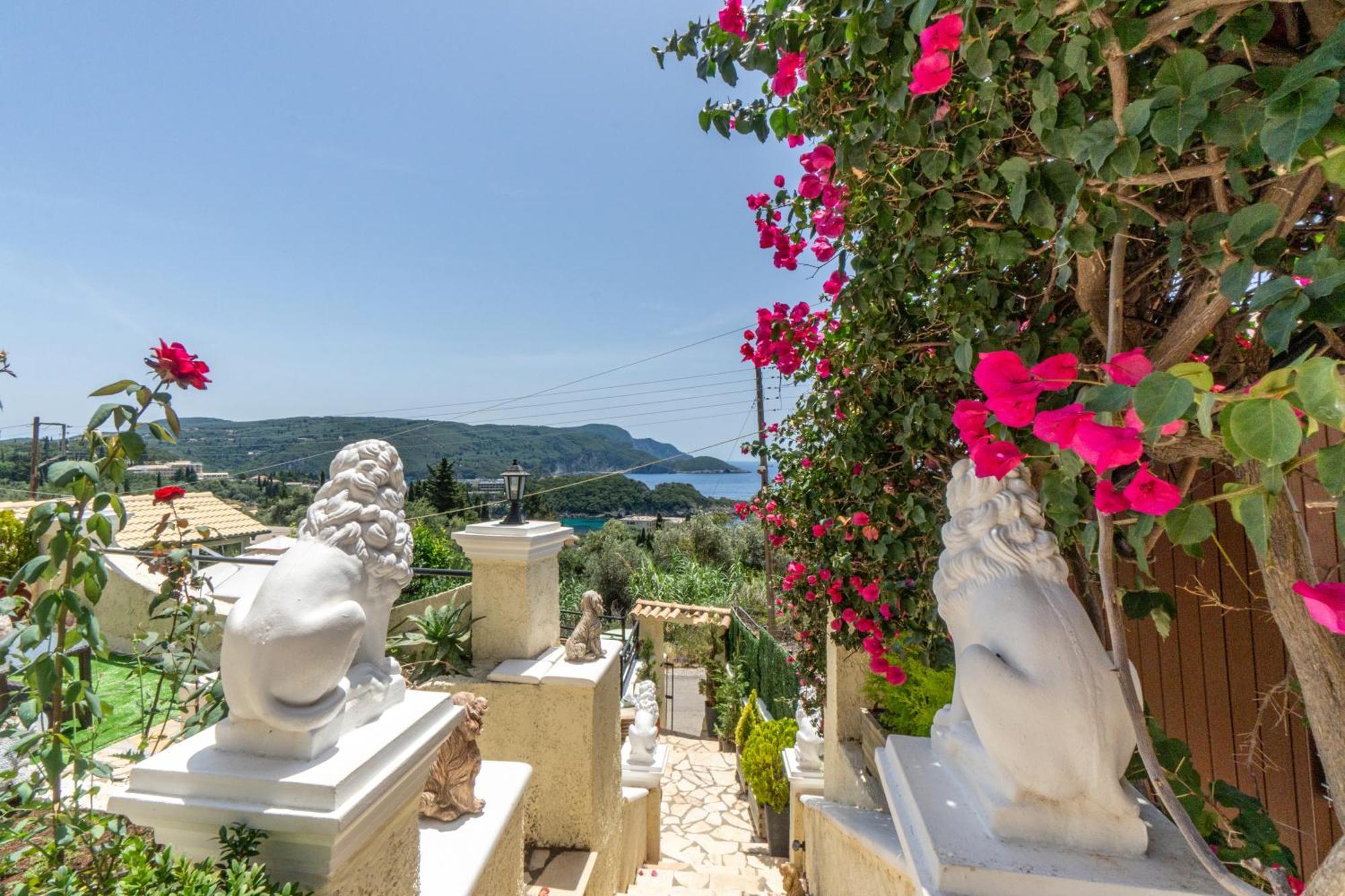 Angela Panorama Villa ปาเลโอกัสไตรซา ภายนอก รูปภาพ