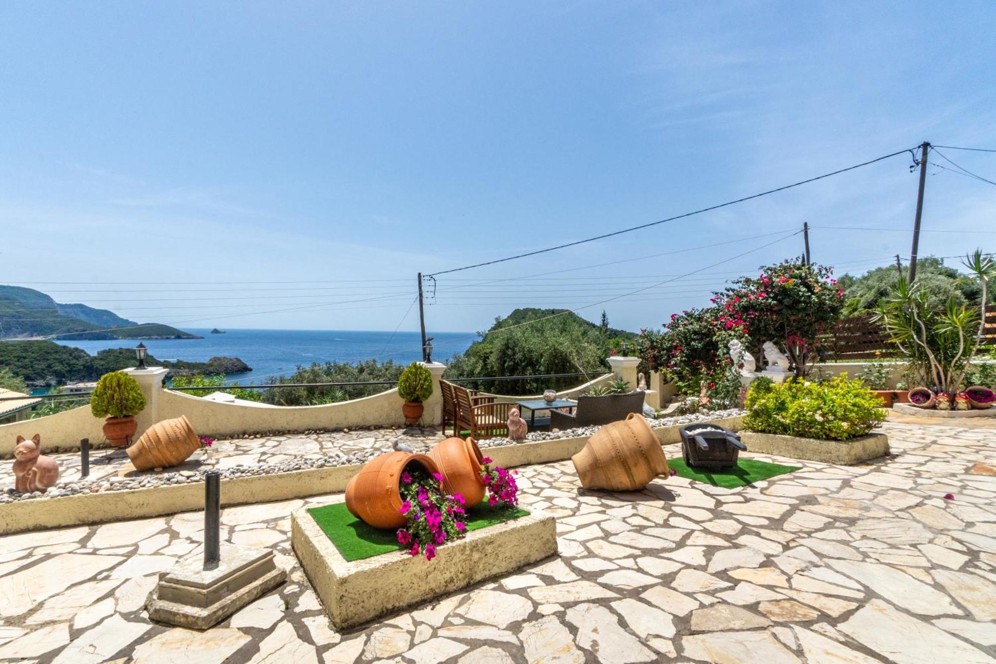 Angela Panorama Villa ปาเลโอกัสไตรซา ภายนอก รูปภาพ